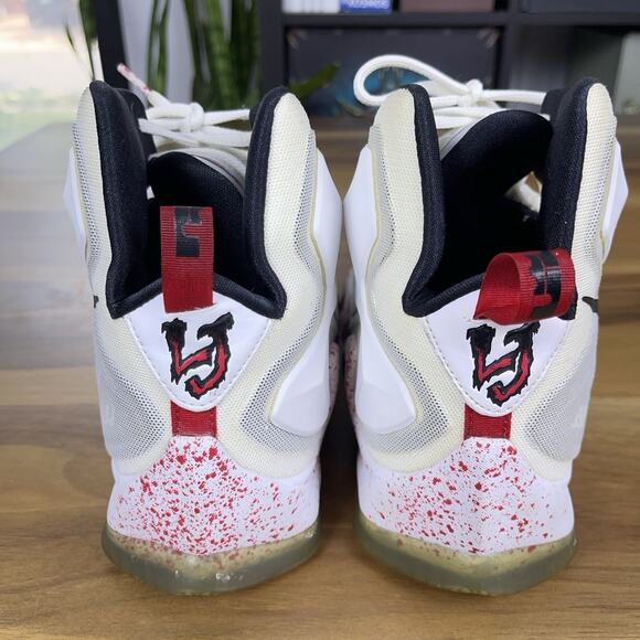 Nike LeBron 13 Friday the 13th 2015 Size 13 Sneakers Blood Jason Vorhees Horror - Picture 3 of 11